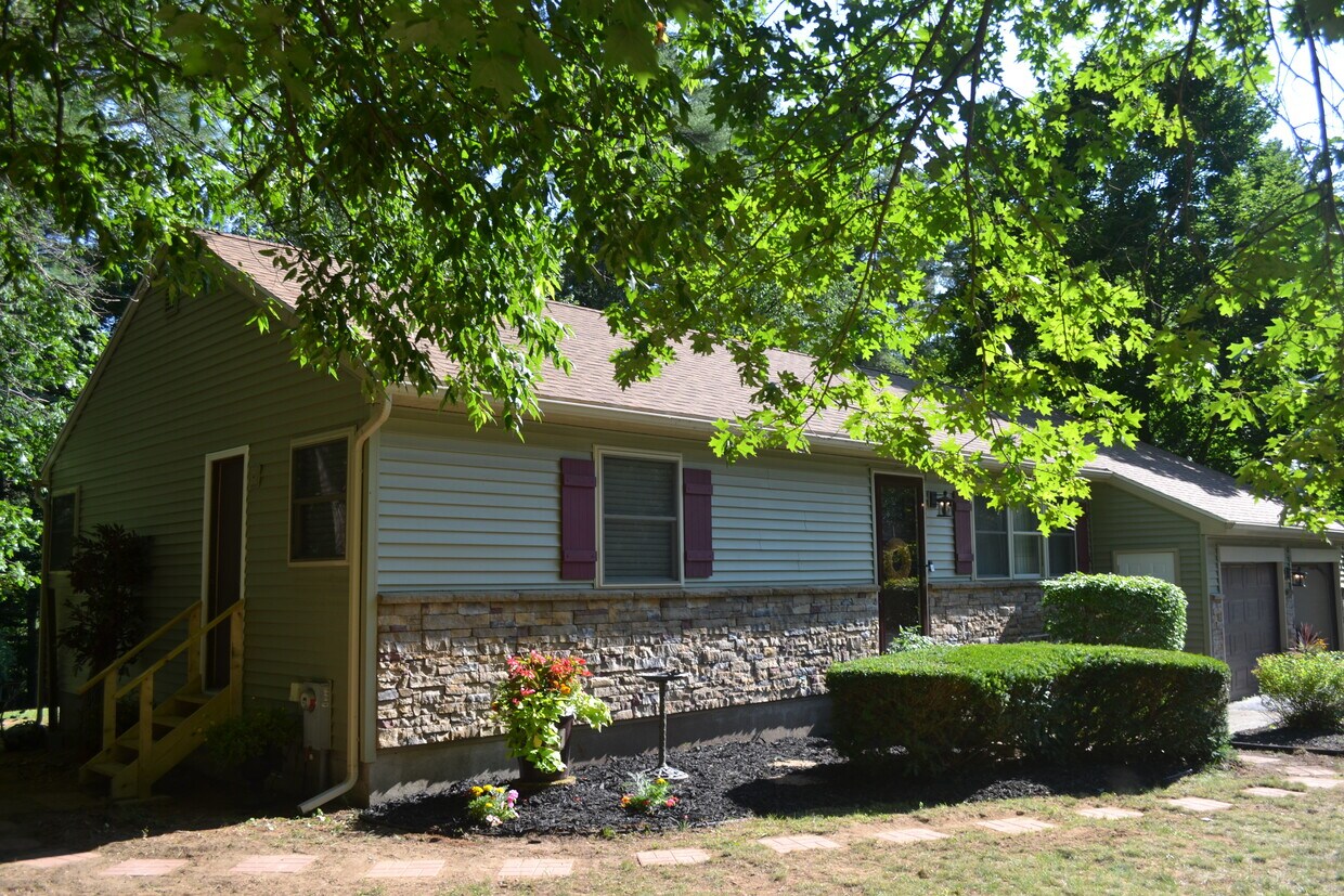 43 Fairway Blvd Unit Studio, Gansevoort, NY 12831 43 Fairway Blvd