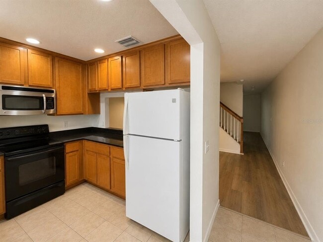 Building Photo - 9410 Charlesberg Dr
