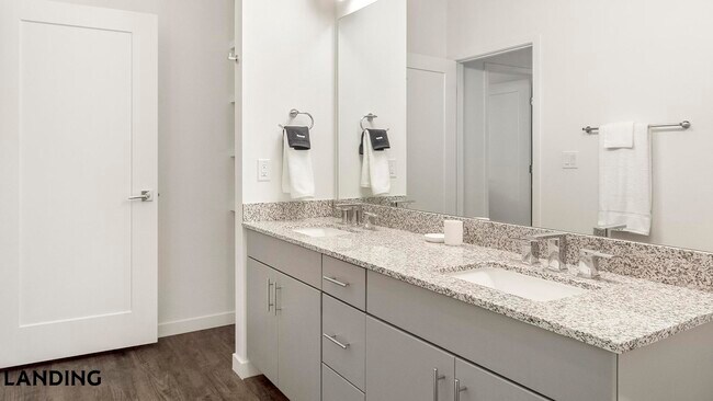 Building Photo - 185 Polaris Pointe