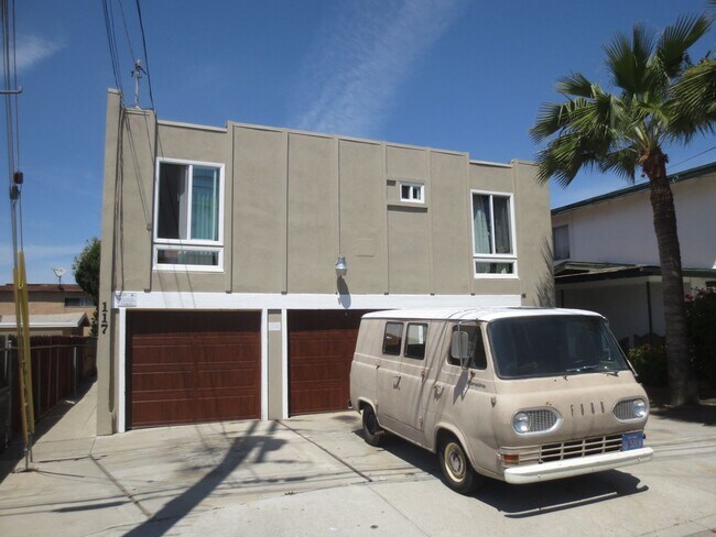 Building Photo - 117 E El Portal