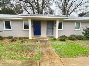 Building Photo - 914 14th St SW