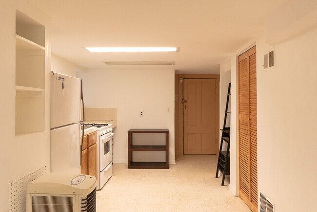 Foto del edificio - 3018 N Hoyne Ave