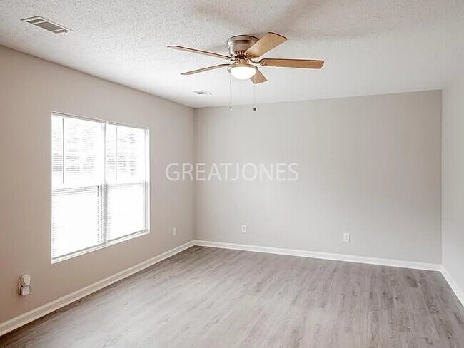 Foto del edificio - 4106 Darsey Ct