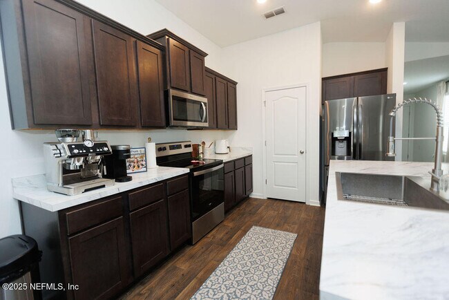 Building Photo - 12534 Russian Olive Rd