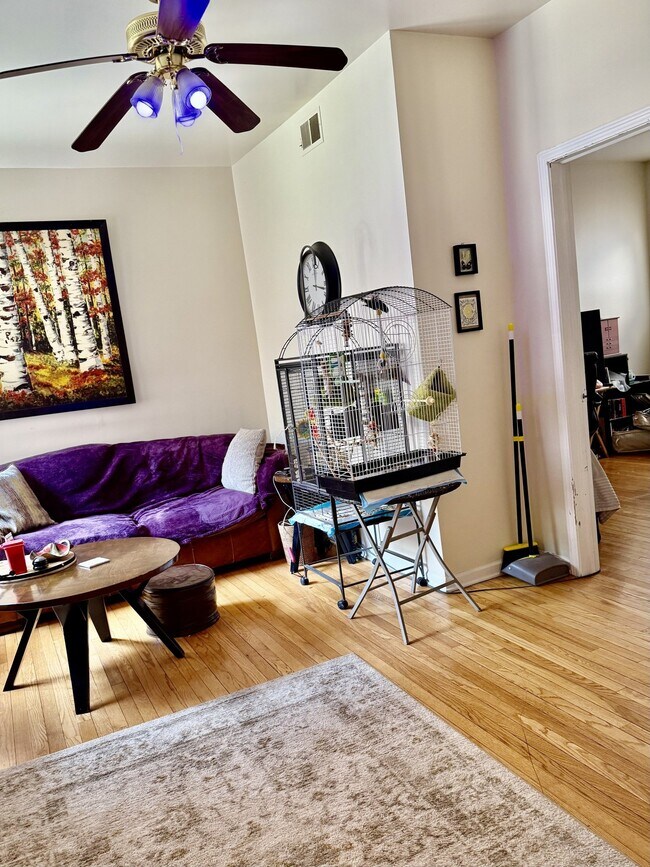 Foto del edificio - 3404 W Carmen Ave
