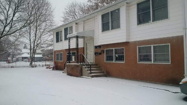 53 Hall St Binghamton Ny 13903 Als Front Entrance 53 Hall St