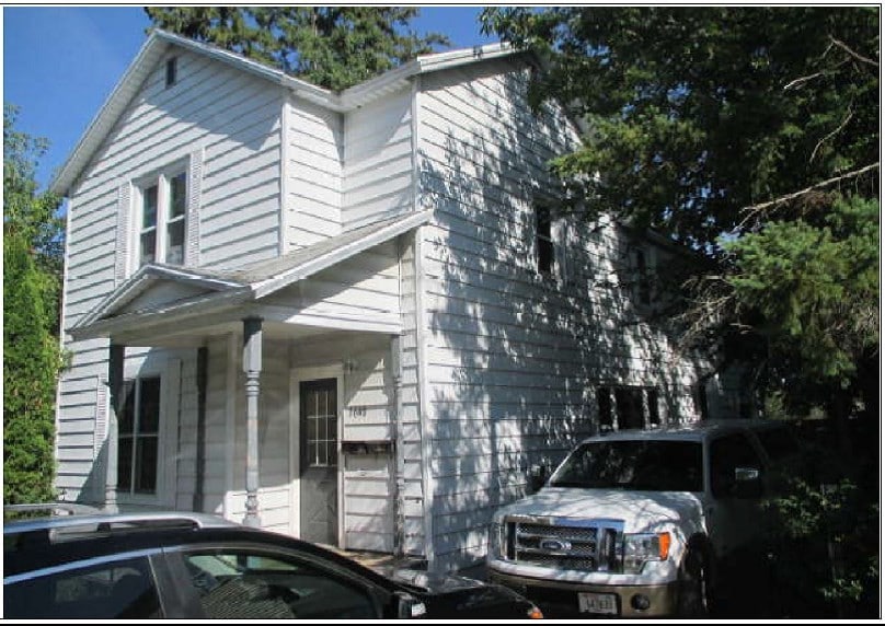 Front of House - 1640 College Ave