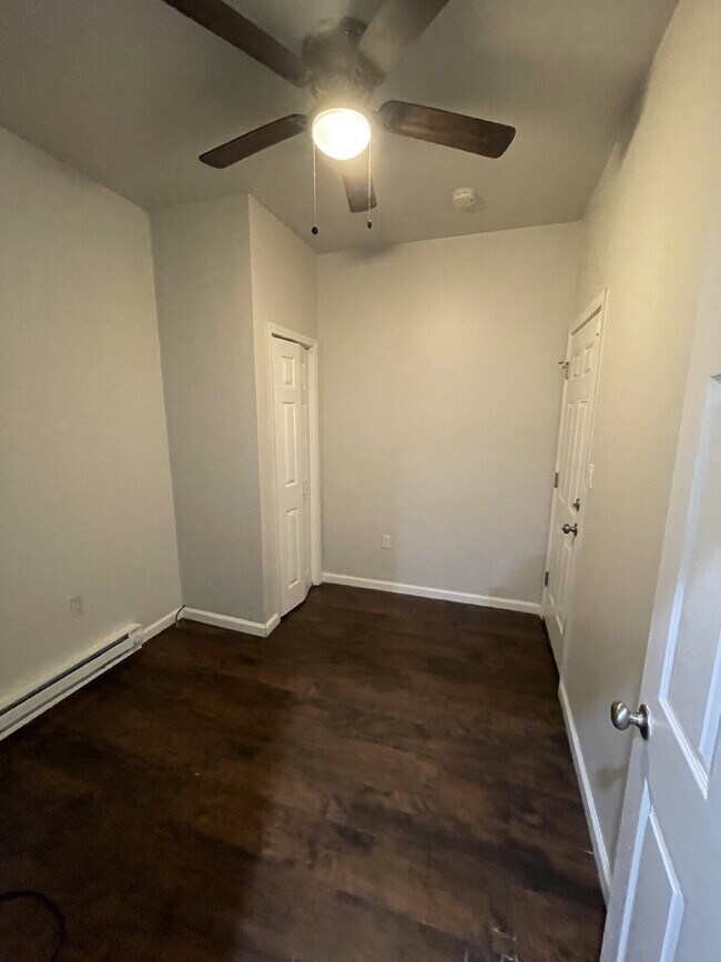 Foto del edificio - Cozy 1 bedroom unit with extra space!