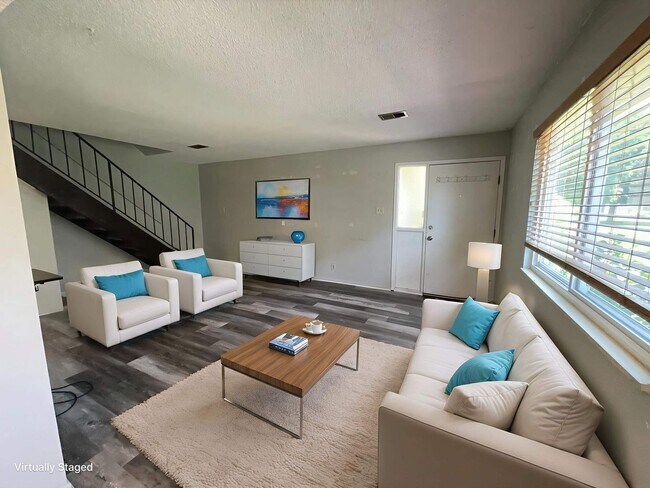 Foto del edificio - Charming 2-Bed, 2-Bath Condo in Prime Location Near Cherry Creek