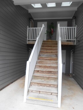 Building Photo - 814 Ashebrook Dr