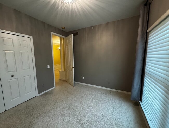 Building Photo - 41645 Copper Creek Dr