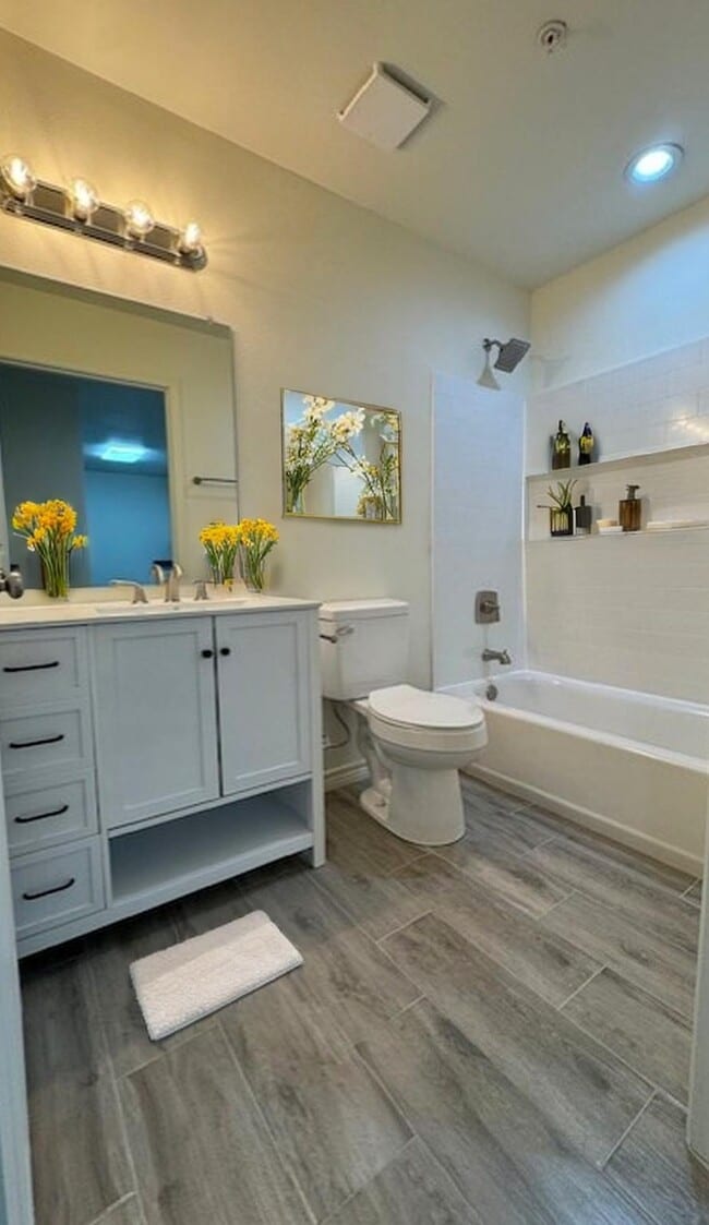 3 Bedroom 2nd Bathroom - Chance's Court Apartments