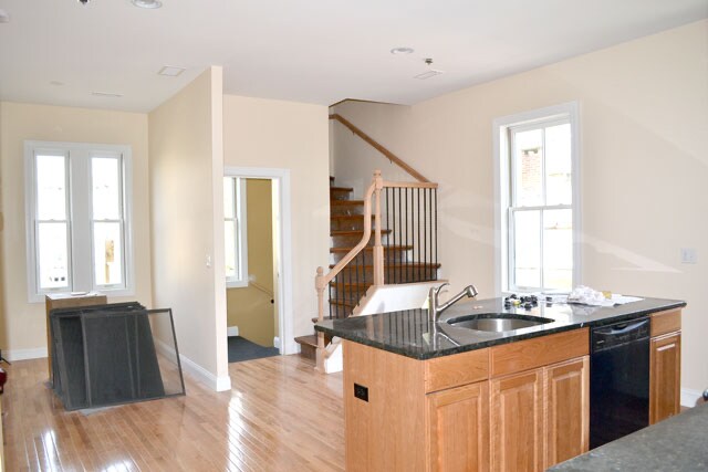 Building Photo - 304 Wickenden St