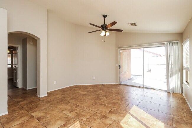 Foto del edificio - 11328 E Caballero St