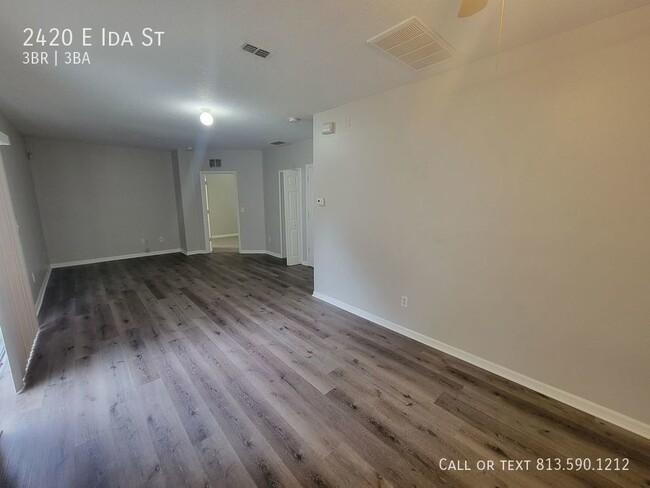 Building Photo - Beautiful Tampa Home