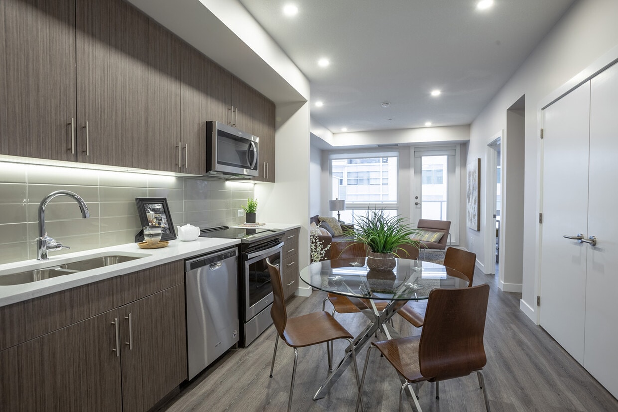 The Windsor - Britannia Block Apartments - 5112 Elbow Dr Sw Calgary, AB ...