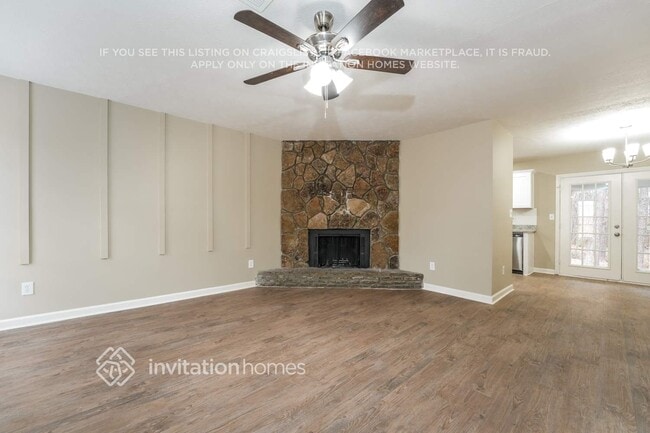 Foto del edificio - 705 Old Manor Rd NW