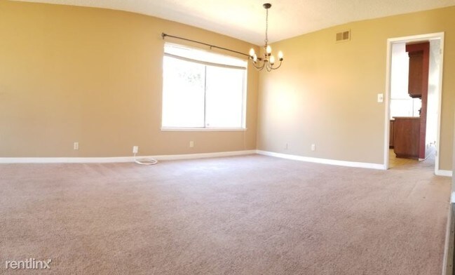 Building Photo - 5 br, 2 bath House - 148 Farnham Ct.