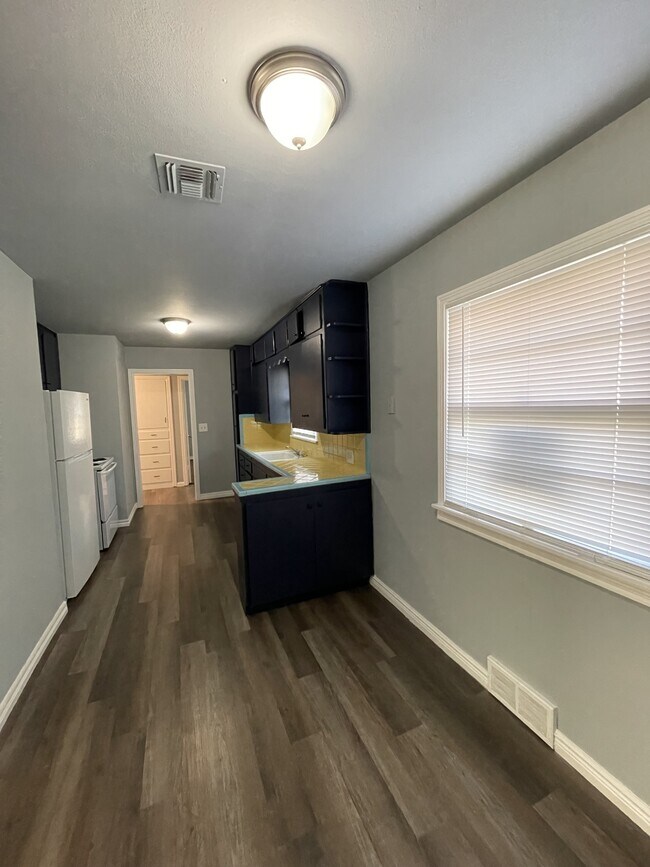 Foto del edificio - 722 NW 32nd St