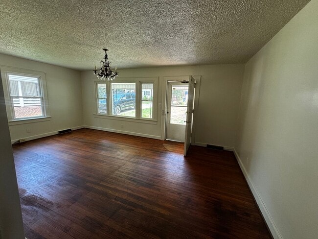 Building Photo - 3 bedroom w/ 1 bath home in Shelby, NC