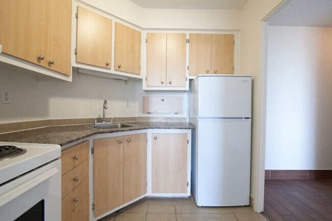 Building Photo - 2285 Rue St Mathieu