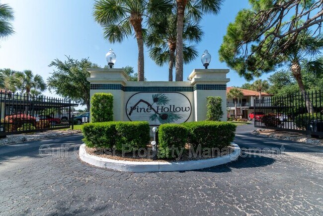Foto del edificio - 114 Pine Hollow Dr