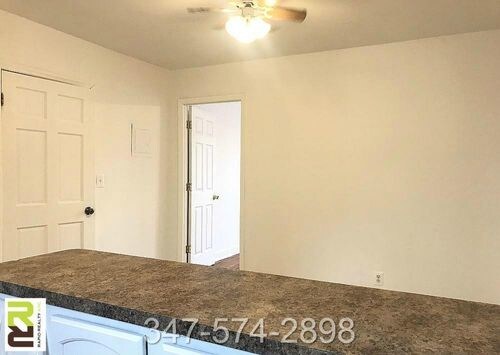 Building Photo - 320 42nd St