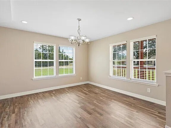 Comedor - 8508 Grandview Dr