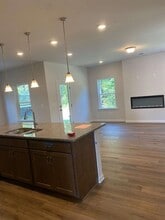 Building Photo - 804 Dundee Wy