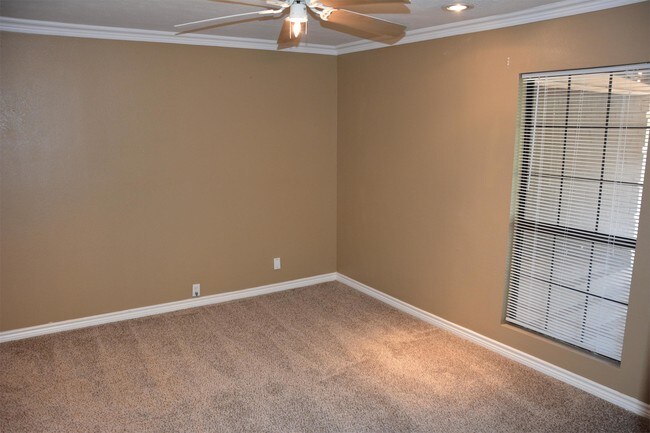 Foto del edificio - 4701 Cedar Springs Rd
