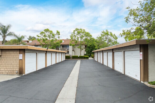 Alternate - 901 Golden Springs Dr
