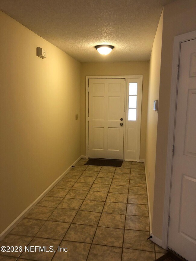 Foto del edificio - 12910 Forest Glen Ct S