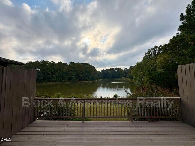 Building Photo - 22 Bayswater Pl