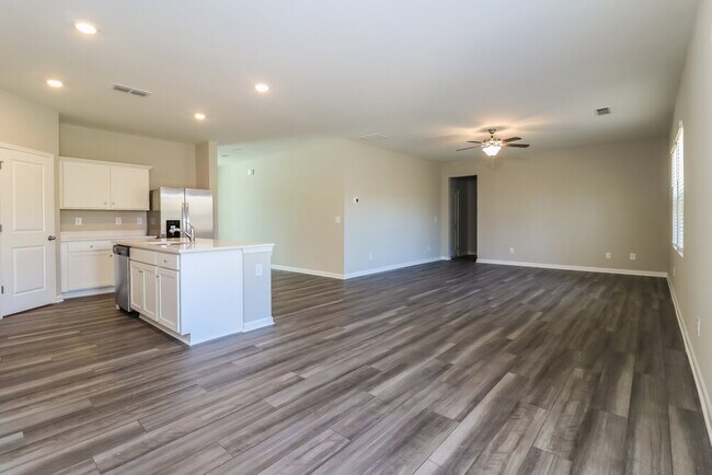 Building Photo - 515 Knightsbridge Ln