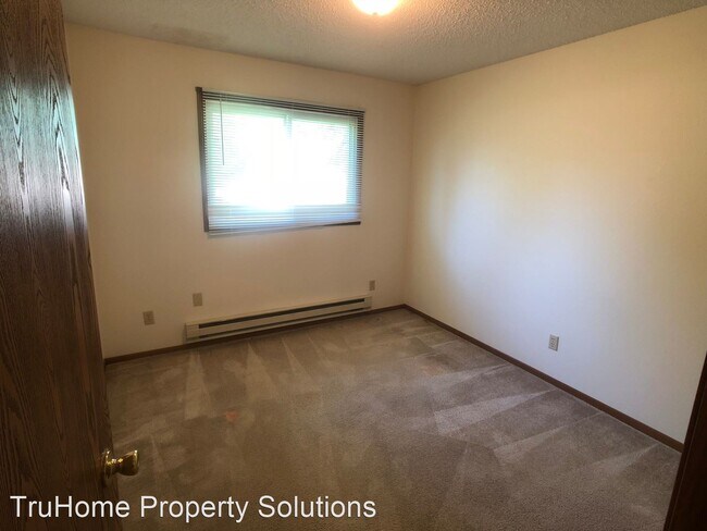 Foto del edificio - 2144 8th Ave NW