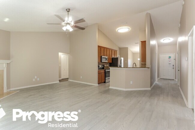 Building Photo - 14012 Crestwick Dr W