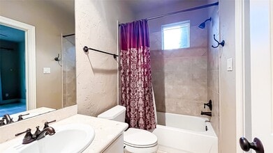 Building Photo - 2418 Ralph St