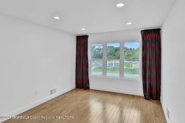 Foto del edificio - 578 Beachway Ave