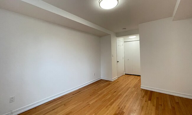 Foto del edificio - 256 W 97th St