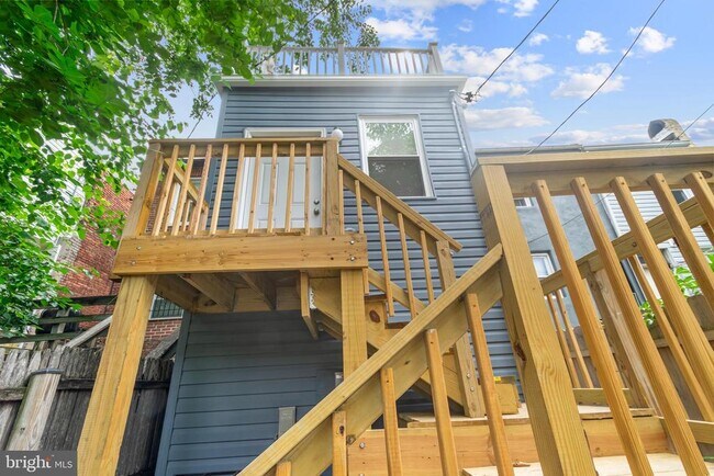 Foto del edificio - 1528 Holbrook St