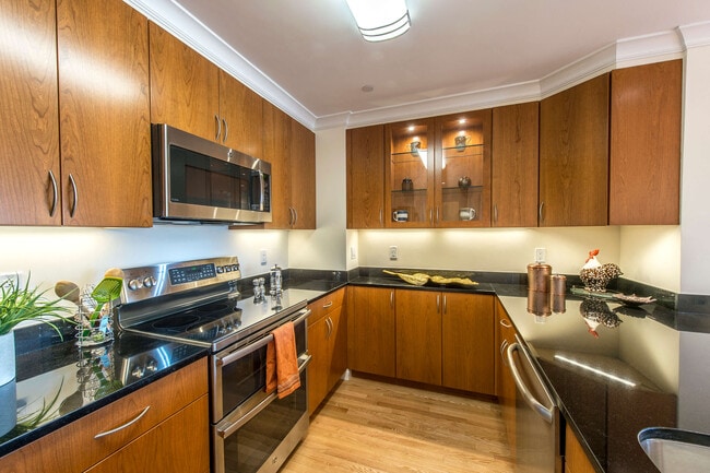 Interior Photo - 1443 Beacon