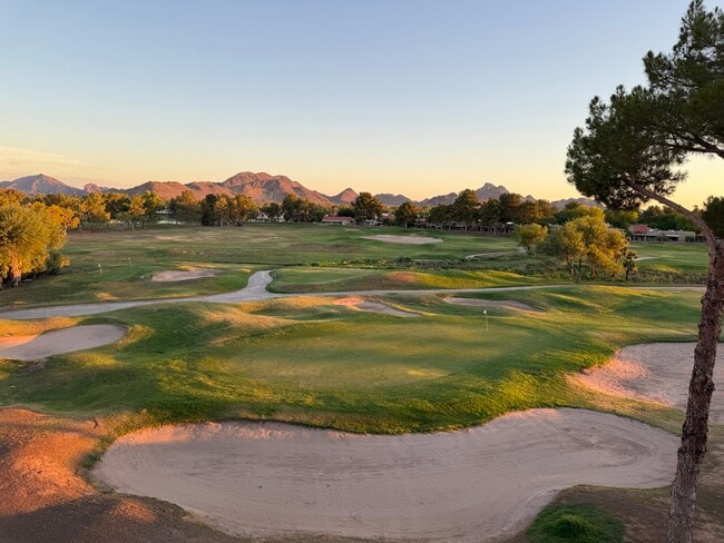 Uninstructed camelback views - 12212 N Paradise Village Pky S