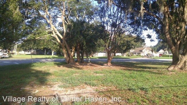 Building Photo - 102 N Lake Florence Dr