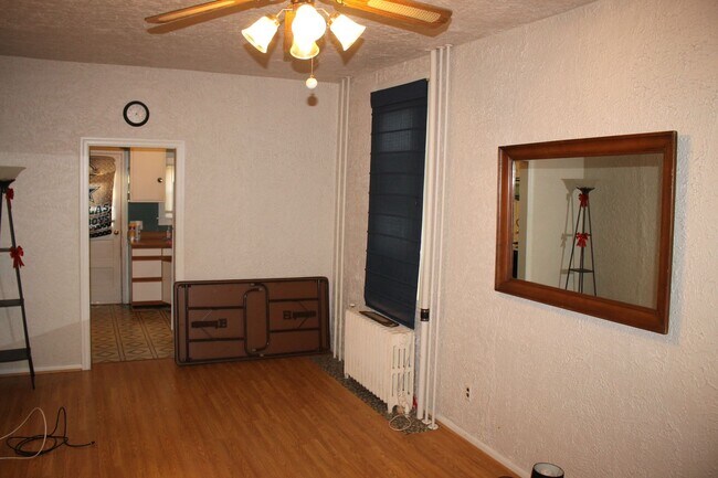 Foto del edificio - 220 S Pleasant Ave