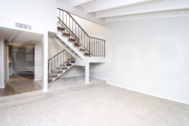 Foto del edificio - 3127 S Fairfield Dr
