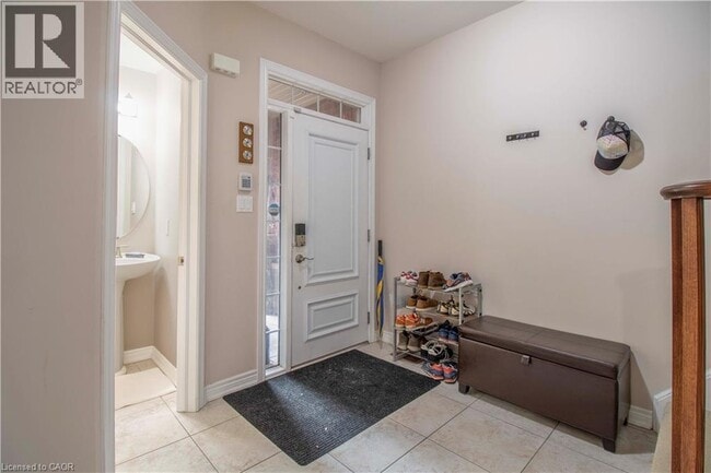 Building Photo - 35 Oakhaven Pl