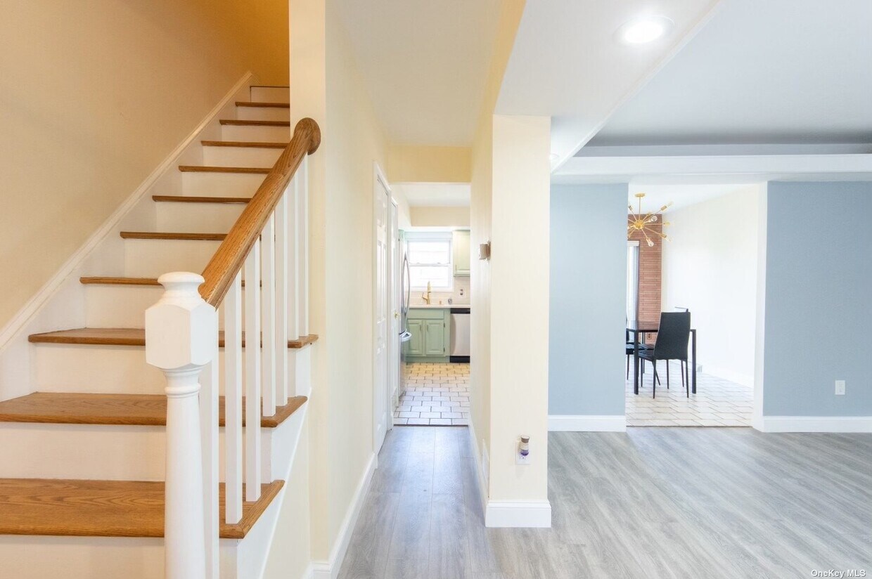 Foto principal - 221 Revere Ave