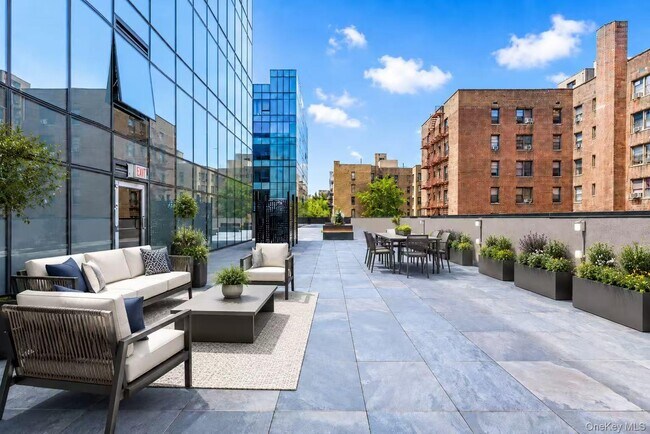 Foto del edificio - 144-49 Northern Blvd