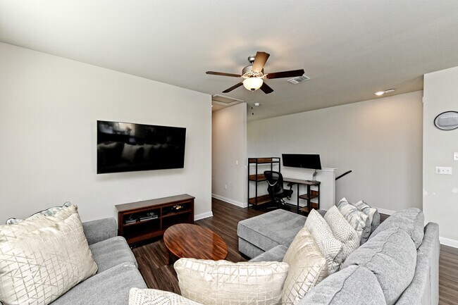 Building Photo - 7803 Norah Dr