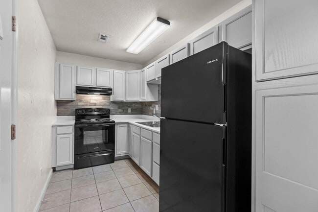 Foto del edificio - 155 Lavender Ln